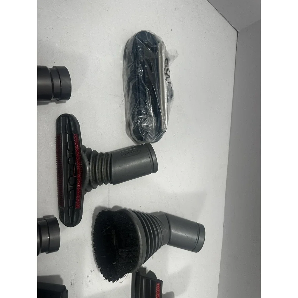 Dyson Genuine‎ Tangle Free Turbine & Multi-Angle Brush Lot of 7 Attachments